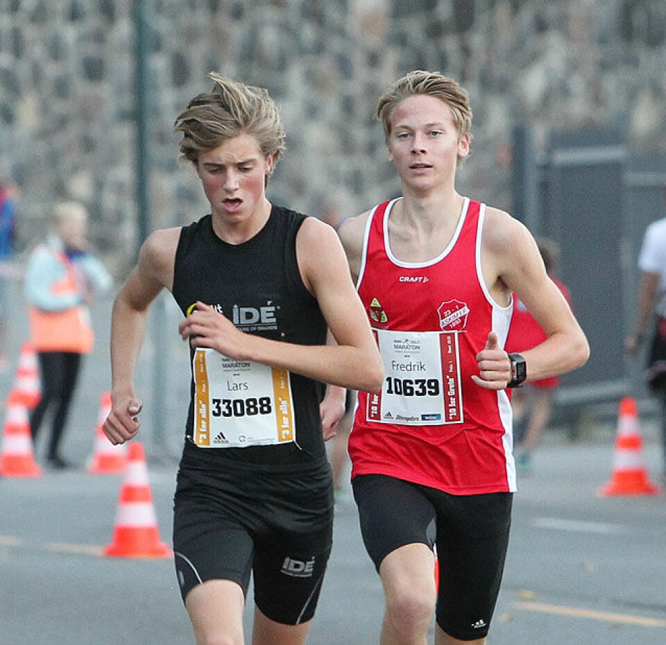Løperfesten Oslo Maraton startet med 3 km fredag kveld Ingress_Hjelmeset_og_Sandvik_etter_2km_A20G4759.jpg