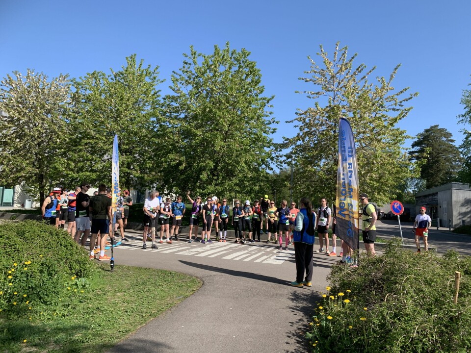 Startfeltet på den klart korteste distansen, årets nykommer 27 km. (Foto: Olav Engen) Start 27-kilometeren