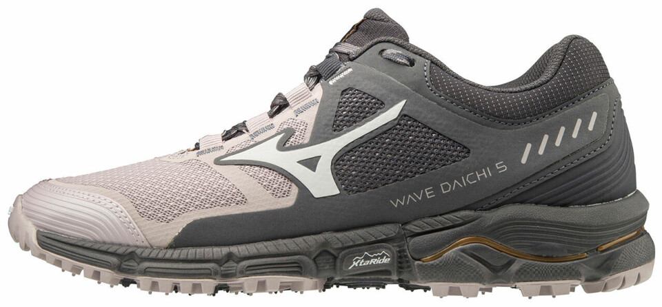 Stor test av løpesko for terrenget Mizuno-Wave-Daichi-dame.jpg
