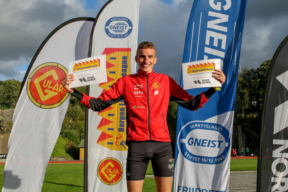 Marius Vedvik vant både 1500 meter i det avsluttende stevnet i Bergen Legend League, og han ble også beste herre i hele stevneserien. (Alle foto: Tom Roger Johansen) Marius Vedvik vant både 1500 meter i det avsluttende stevnet i Bergen Legend League, og han ble også beste herre i hele stevneserien. (Alle foto: Tom Roger Johansen)