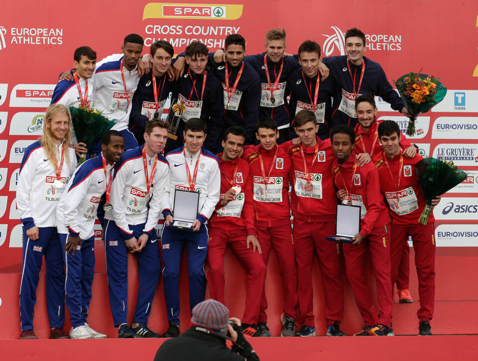 EM terrengløp - norsk laggull i kamp med Europas store nasjoner u23_herrer_pallen_lag_25P3476_960.jpg