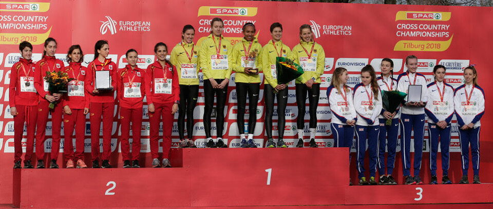 EM terrengløp - norsk laggull i kamp med Europas store nasjoner u23_damer_pallen_lag_25P3448.jpg