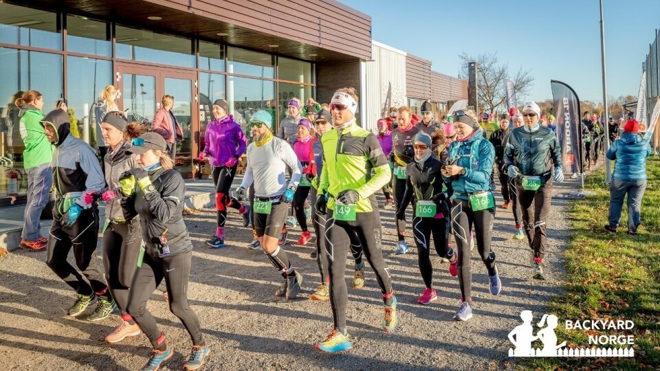 171 løpere legger ut på den første av 12 runder (6,7 km). Foto: Backyard Norge 171 løpere legger ut på den første av 12 runder (6,7 km). Foto: Backyard Norge