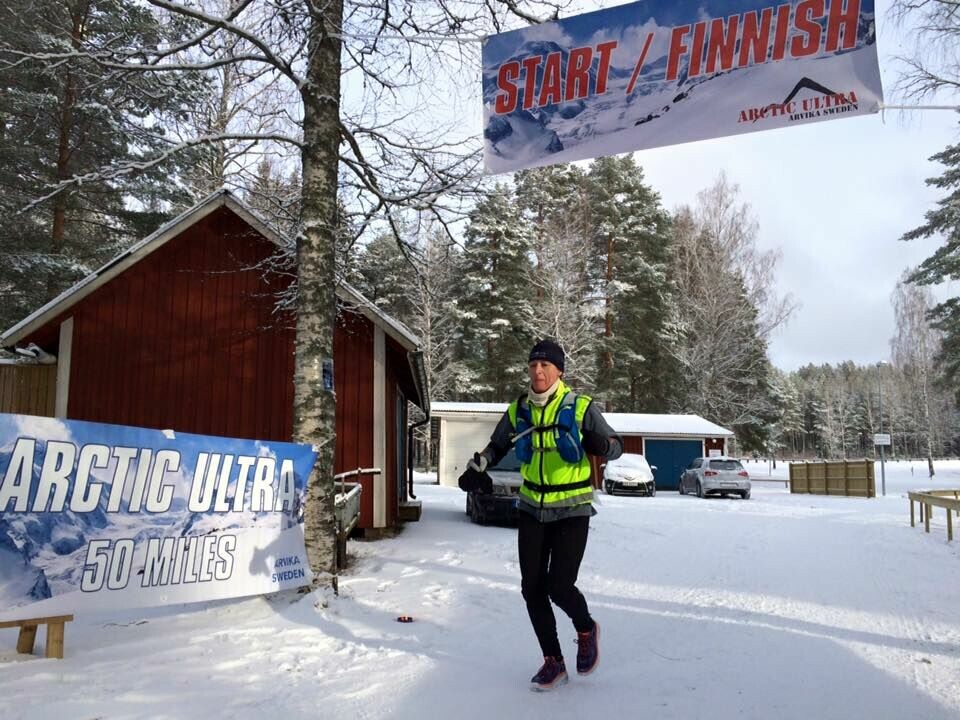 Cathrine Holme runder under målseilet på en av sine 12 runder(arrangørfoto). Cathrine Holme runder under målseilet på en av sine 12 runder(arrangørfoto).