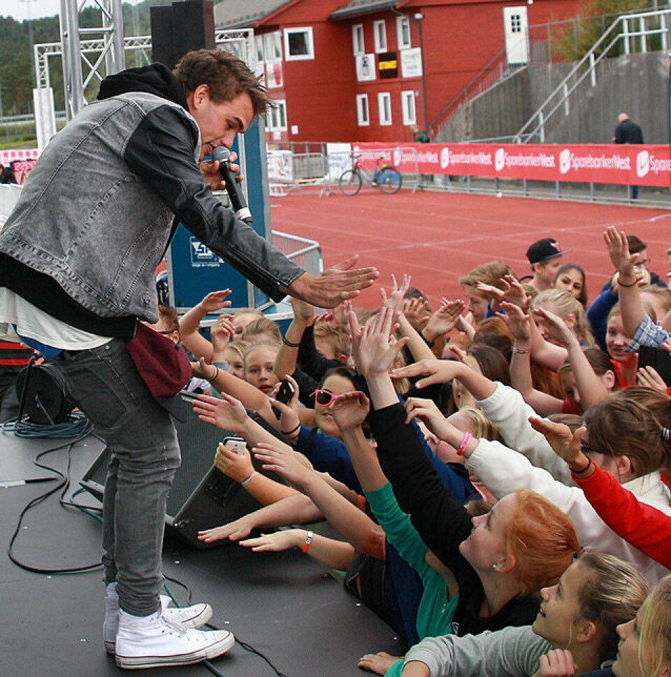 1464 løp fredag Ungdomsløpet i KnarvikMila og åpnet løpsfesten Konsert_litt_hysteri_A20G9258.jpg