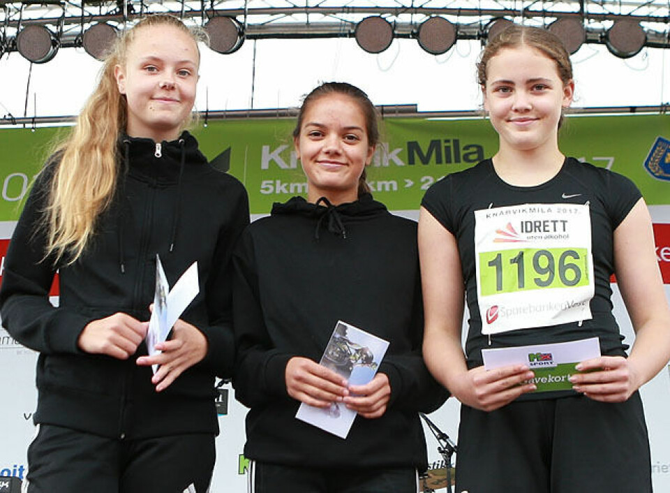 De yngste var best da 2227 løp UngdomsMila i Knarvik 9J-Victoria_Risnes_Frida_Fitje_May-Linda_Veseth_AZ3T7678.jpg