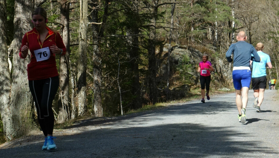 Gode stemninger i Fevik halvmaraton DSC03778LinnEirinAngelsenJanWinther.jpg