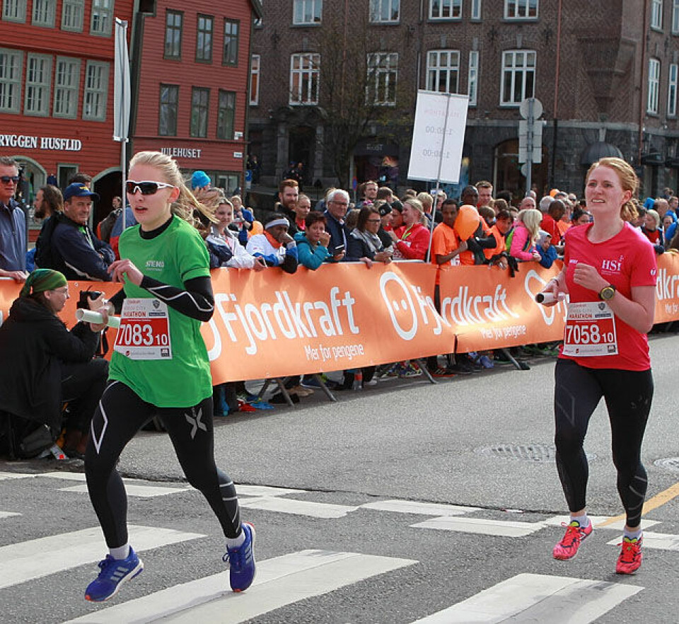 Fine forhold da Jonathan Albon knuste maratonrekorden i Bergens store løpsfest Spurtoppgjoer_damer_stafett_A20G0744.jpg