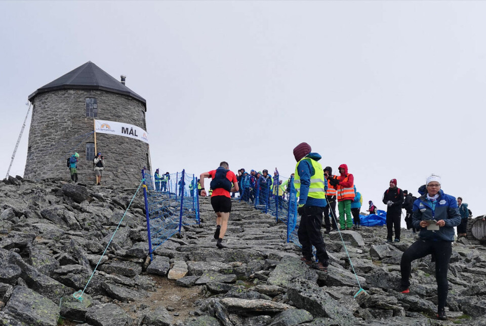 Karoline Holsen Kyte og Stian Angermund-Vik vant Skåla Opp A1260_StianAngermundVik_Mot_Mål_FotoChrPrestegård.jpg