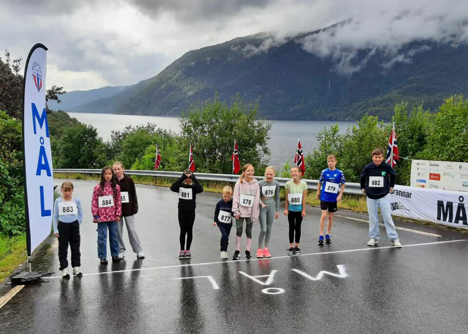 32 deltakere løp årets utgave av Langs Åkrafjorden barnelop.jpg