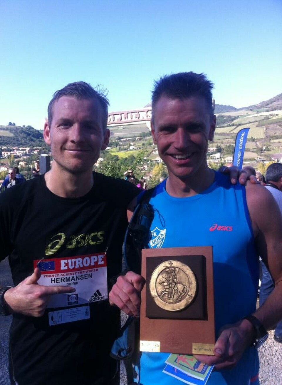 Didrik Hermansen nr 17 i prestisjefylte Les Templiers 74 km Didrik_og_Jonas;Templiers_foto-peter-fredricson.jpg