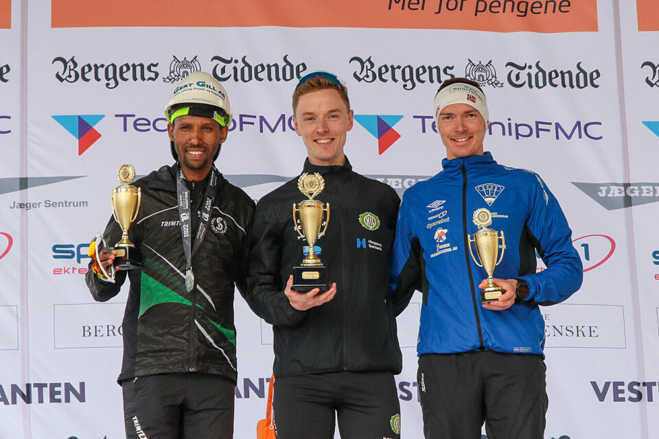 Morten Gjendem vant i sin halvmaraton-debut i Bergen Pall_menn_halvmaraton.jpg