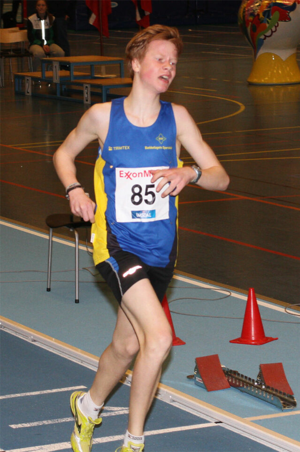 Spennende 800 m under UM lørdag.
