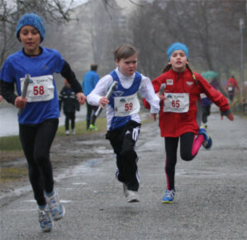 Regnfull stafett rundt Tveitevannet. tveit11_ingress