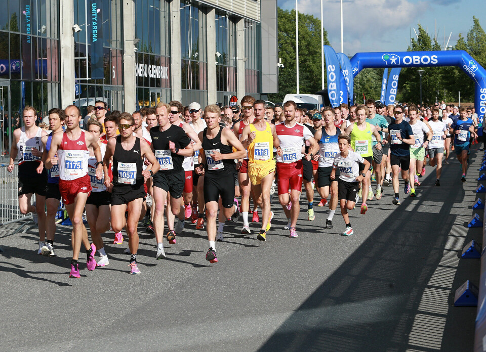 Fornebuløp nr. 15: Det går mot deltakerrekord onsdag kveld 5km_start1_ny_AZ3T8675.jpg