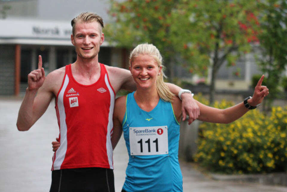 Glade vinnere kunne juble for hver sin seier. Einar Haakon Christian Rose som løper for Vidar ble klokket inn på tiden 11:59,7 Marit Østvang FIK Ren-Eng fikk tiden 14:20,5. Foto: Finn Olsen Glade vinnere kunne juble for hver sin seier. Einar Haakon Christian Rose som løper for Vidar ble klokket inn på tiden 11:59,7 Marit Østvang FIK Ren-Eng fikk tiden 14:20,5. Foto: Finn Olsen