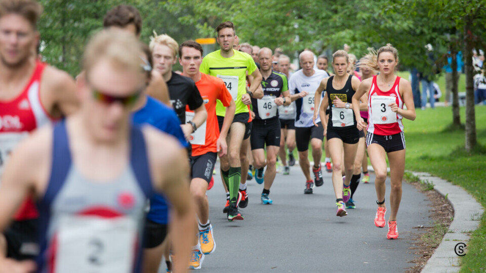 Tøff duell mellom Live Solheimdal og Heidi Pharo i Lørenskogløpet 10K-0KM-SYL_2924.jpg