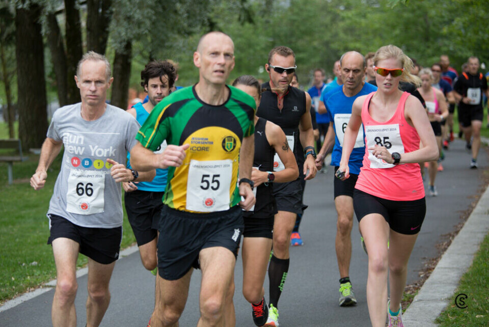Tøff duell mellom Live Solheimdal og Heidi Pharo i Lørenskogløpet 10K-0KM-SYL_2940.jpg