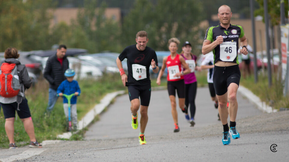 Tøff duell mellom Live Solheimdal og Heidi Pharo i Lørenskogløpet 10K-10KM-SYL_3297.jpg