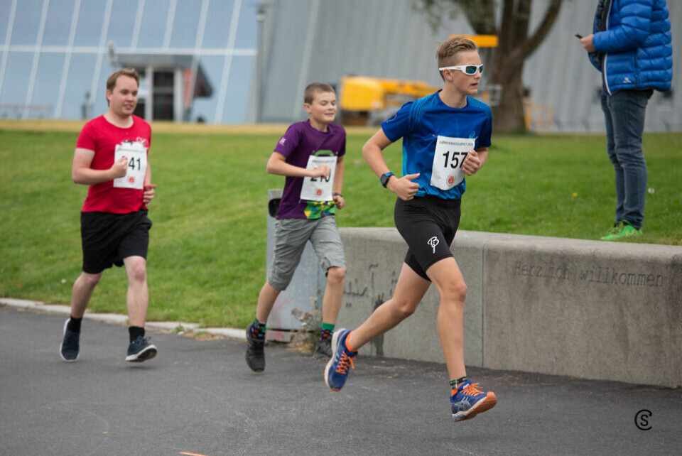 Tøff duell mellom Live Solheimdal og Heidi Pharo i Lørenskogløpet 5K-start-SYL_3031.jpg