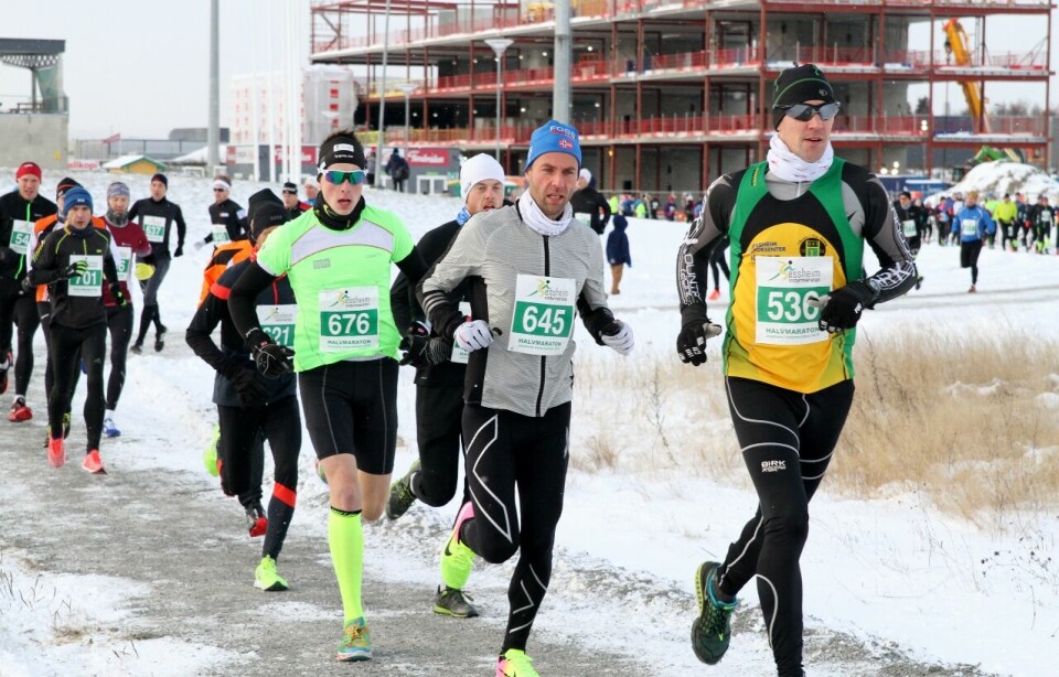 Jessheim Vintermaraton på fint vinterføre (mange bilder) IMG_2811_Monsen_tet_halv (1280x817).jpg