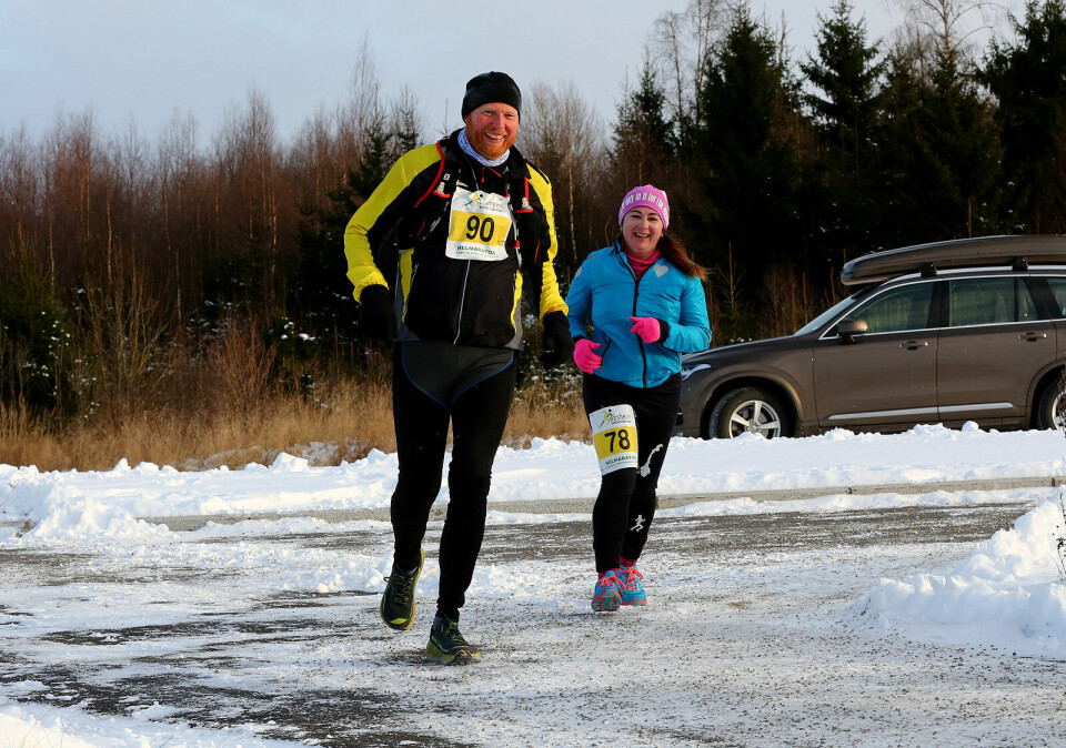 Jessheim Vintermaraton på fint vinterføre (mange bilder) Blide-maratonlopere.jpg