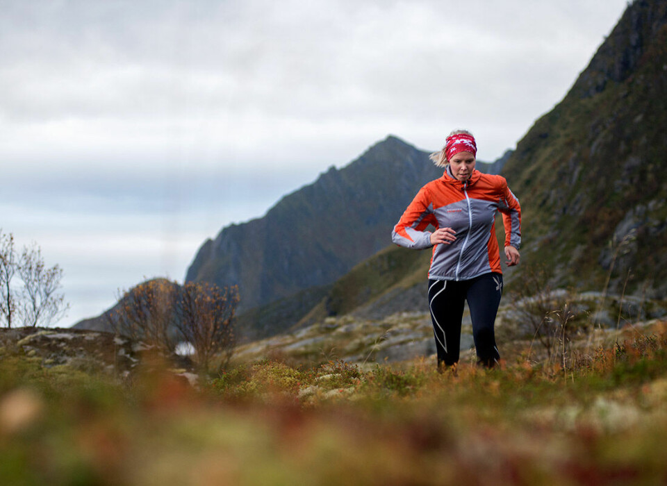 1. desember åpner påmeldinga til Lofoten Ultra Trail Prøveløp_jente_foto_Kai-Otto_Melau.jpg