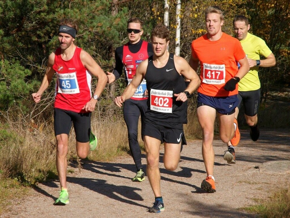 Fra starten der de fire første i mål allerede har tatt kommandoen, 45 Ole-Hermann Røhr, 64 Gaute Hallan Steiwer, 402 Sondre Fylling og 417 Markus Westgaard. (Arrangørfoto) Fra starten der de fire første i mål allerede har tatt kommandoen, 45 Ole-Hermann Røhr, 64 Gaute Hallan Steiwer, 402 Sondre Fylling og 417 Markus Westgaard. (Arrangørfoto)