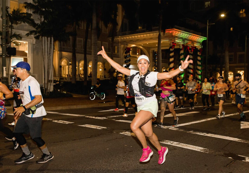 Også norske løpere søkte eksotisk maratonopplevelse på Hawaii Honolulu-Marathon-jubel.jpg