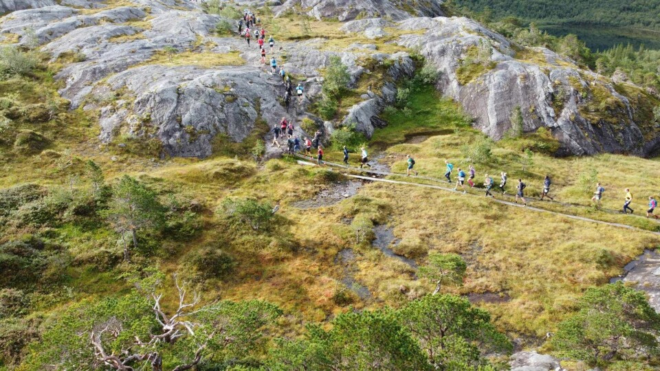Ingrid Festø og Erland Åkra Eldrup vant Børvasstindan Classic Kø_i_fjellet2.jpg