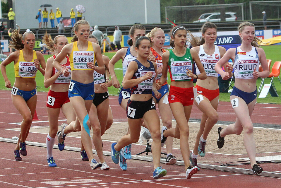 1000 m i tet: Mari Roligheten Ruud tok teten fra starten av i forsøksheatet på 3000 m og holdt den i nesten 1000 m. (Foto: Kjell Vigestad) 1000 m i tet: Mari Roligheten Ruud tok teten fra starten av i forsøksheatet på 3000 m og holdt den i nesten 1000 m. (Foto: Kjell Vigestad)