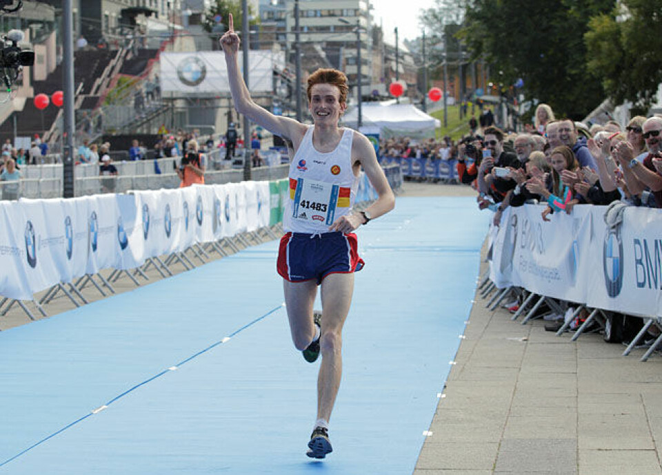 Marius Vedvik vant Oslo Maraton, han var også raskest etter aldersomrgningen (foto: Per Inge Østmoen). Marius Vedvik vant Oslo Maraton, han var også raskest etter aldersomrgningen (foto: Per Inge Østmoen).