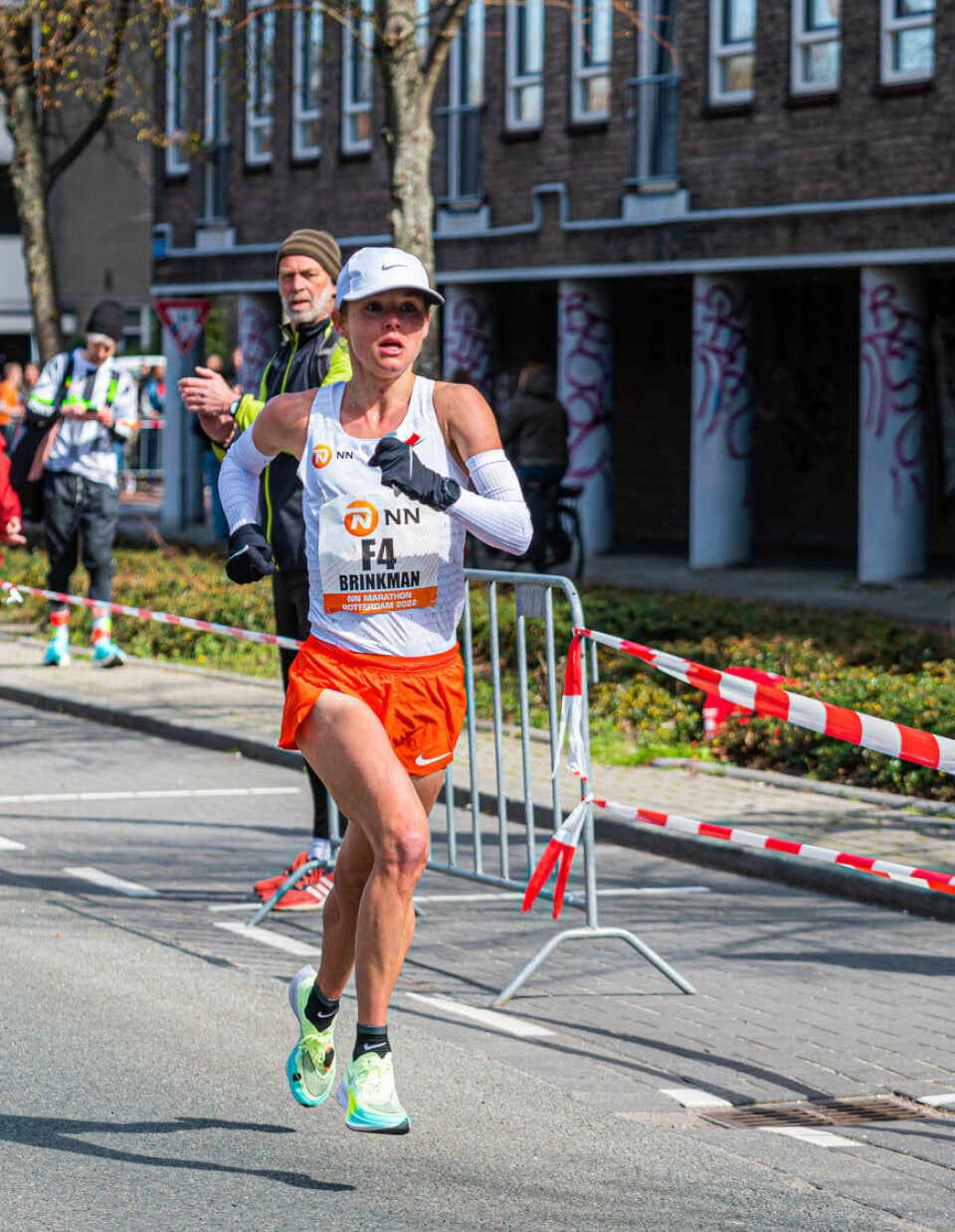 Camilla Bønøgård og Magnus Erstad beste norske i Rotterdam Marathon Nienke-Brinkman.jpg