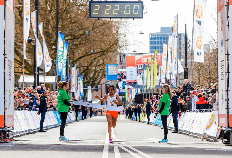 Camilla Bønøgård og Magnus Erstad beste norske i Rotterdam Marathon Haven-Hailu-kvinnevinner.jpg