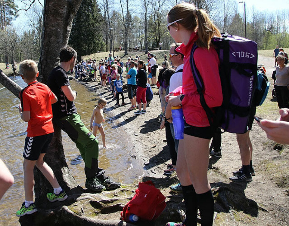 Nydalens Skiklub tok dobbel i sommervarmt Råskinn (39 bilder og 3 videoer) Tilskuerne_IMG_5523.jpg