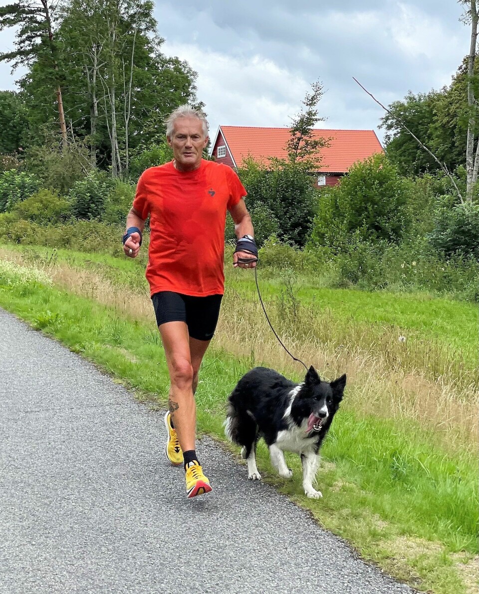 Bjørnulf (61) fikk med seg både Thero og Brita på km-sanking i juli Bj¢rnulf Borge og Thero.jpg