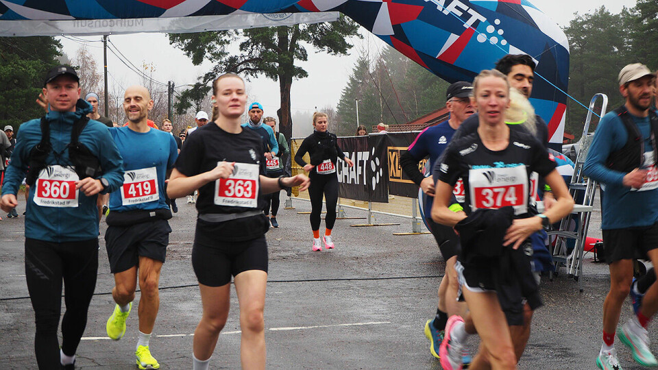 Anette Hauge og Hamse Looyar vant Fredrikstad Maraton felt_PA260026.jpg
