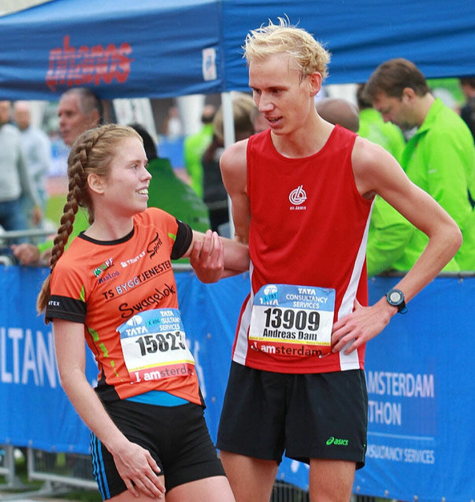 Elise Selvikvåg Molvik ble nr. 9 i Amsterdam Marathon Elise_og_Andreas_Dam_oppstilt_A20G2870.jpg