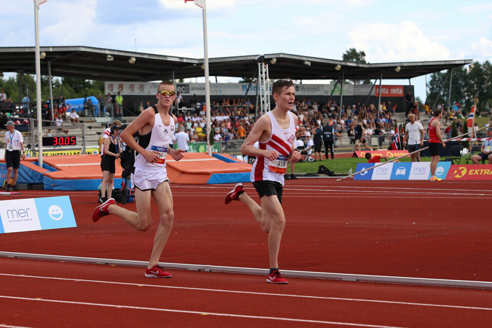 Mikkel Blikstad Thomassen vant B-finalen på 10000 meter siste-runde.jpg