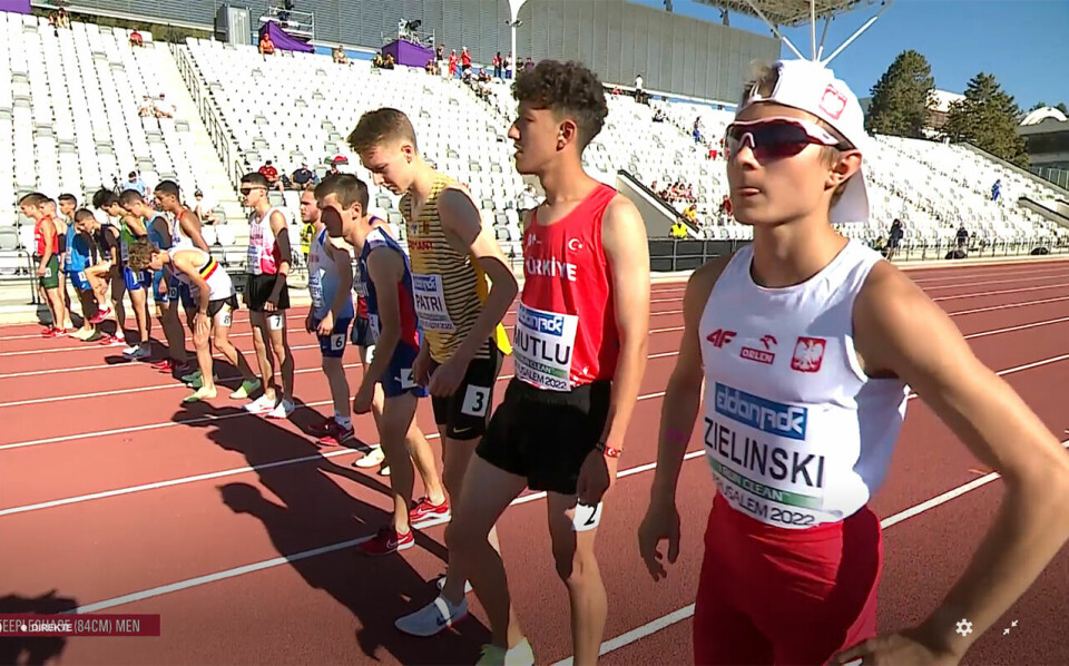 Kristian Bråthen Børve løp inn til pers og finalebillett på 2000 m hinder 2000m-hinder-start.jpg