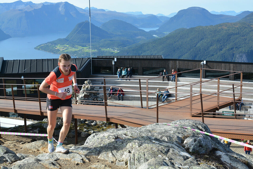 Kilian Jornet og Ingeborg Synstnes Hole vant Nesaksla Opp – NÅ MED FLERE BILDER Ingeborg-Synstnes-Hole.jpg