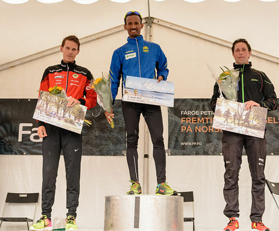 Cecilie Klungtveit og Erlend Aano best på maraton i Stavanger Pall halvmaraton menn.jpg