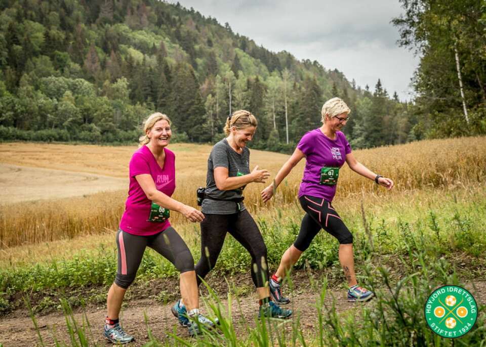 Høyjord rundt og rundt: Vår opplevelse som ny løpsarrangør Glade_deltagere_10km.jpg