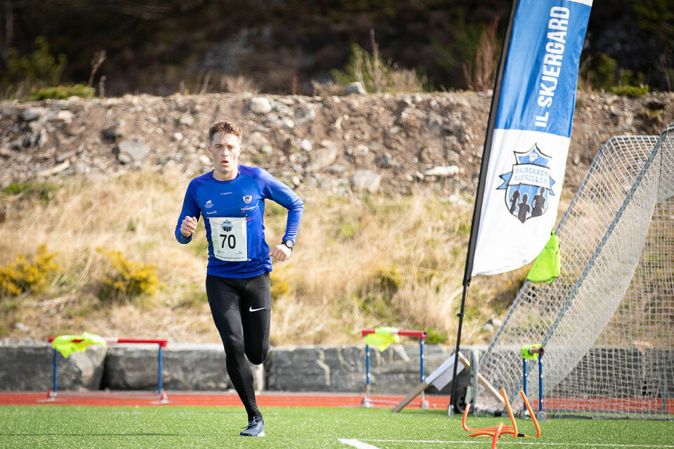 VINNER: Ole Kristian Vikenes løp i mål raskere enn resten og tok førsteplassen i Skjergard IL Friidrett sin pandemivennlige utgave av Bergen City Maraton. (Foto: Vegard Oen Hatten / Skjergard IL Friidrett) VINNER: Ole Kristian Vikenes løp i mål raskere enn resten og tok førsteplassen i Skjergard IL Friidrett sin pandemivennlige utgave av Bergen City Maraton. (Foto: Vegard Oen Hatten / Skjergard IL Friidrett)