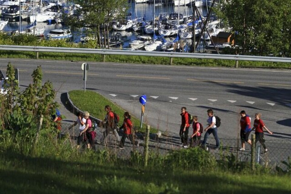 2030 gikk og sprang Jentebølgen