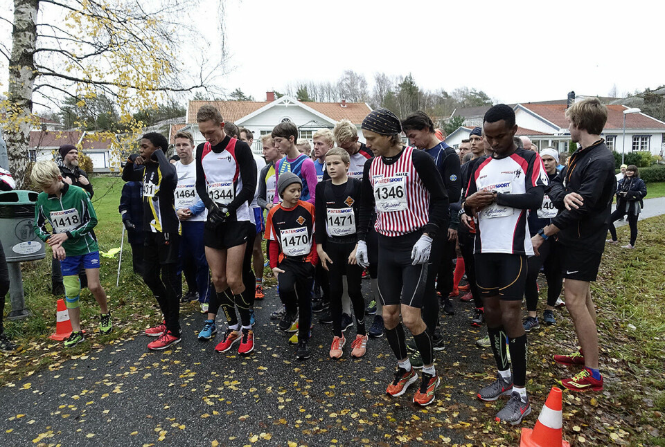 Mange deltakere til start i Novemberflåset. (Foto: Torbjørn Larsen) Mange deltakere til start i Novemberflåset. (Foto: Torbjørn Larsen)