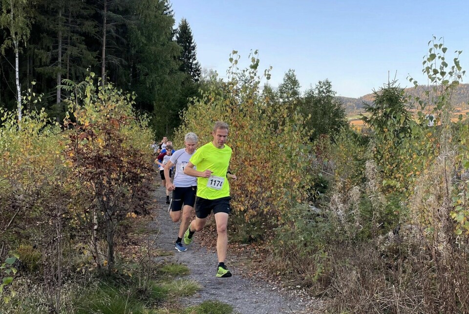 Jo Reistad i tet fra start foran Lars-Ivar og Iver Ola Aarseth i Moskogen. (Foto: Marit Amdal) Jo Reistad i tet fra start foran Lars-Ivar og Iver Ola Aarseth i Moskogen. (Foto: Marit Amdal)