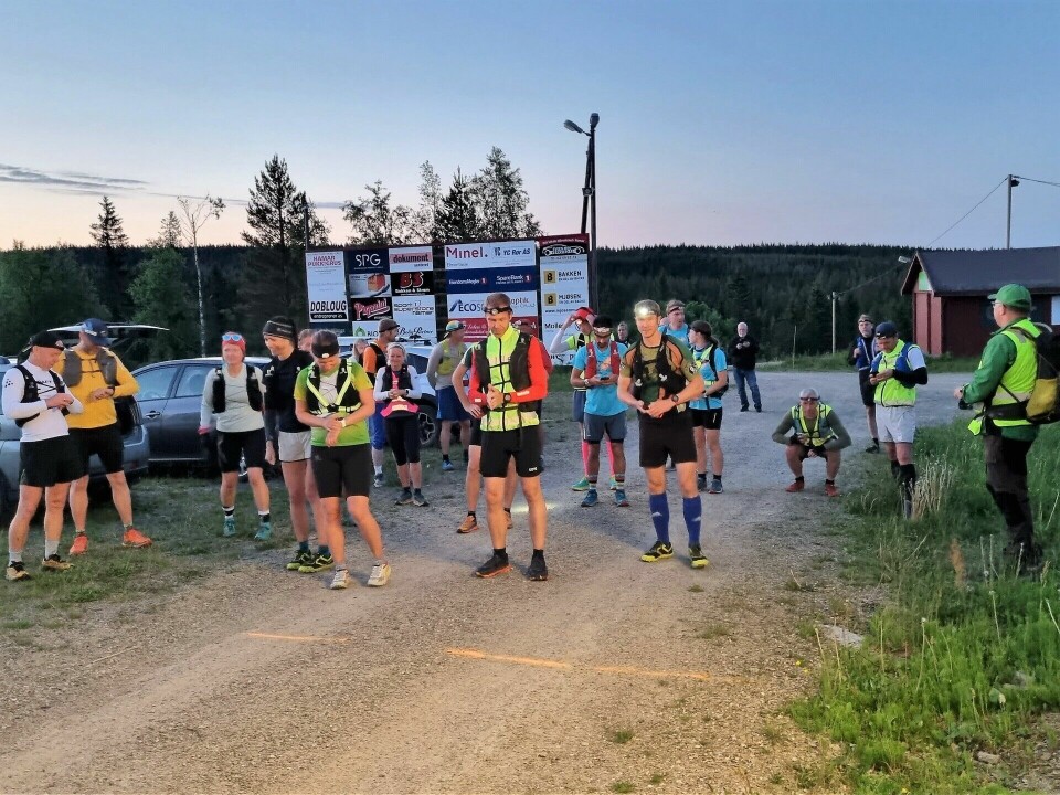 Amund Hagen Kristiansen først gjennom St.Hansnatta i HHT Ultra Start Gåsbu.jpg
