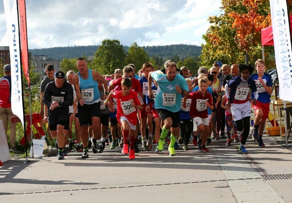 Andreas Myhre Sjurseth vant Lørenskogløpet på 31:48 Lørenskogløpet 2018 - Starten på 5 km (1024x709).jpg
