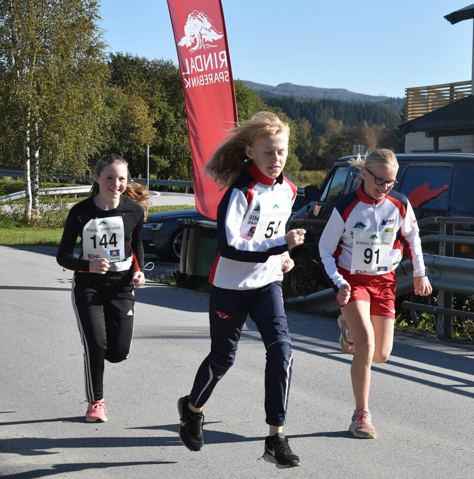 Inger Elisabeth Grønningen og Vegard Warnes vant Lina Roindt Jenter-timklassen.jpg